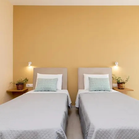 Spartakos Luxury 6 *